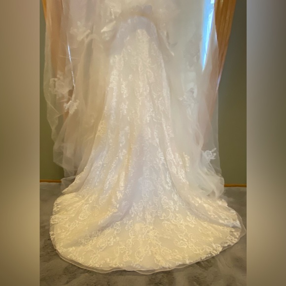 Melissa Sweet Bridal Gown, New with Tags, Sample - Picture 3 of 7